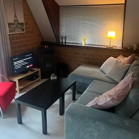 Dennenrust A-frame Middenin Het Bos.