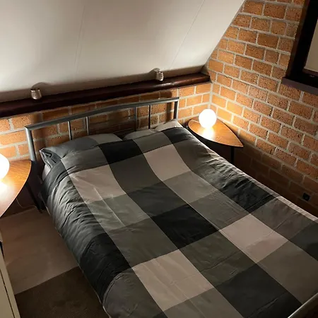 Dennenrust A-frame Middenin Het Bos. Ferienhaus Lanaken